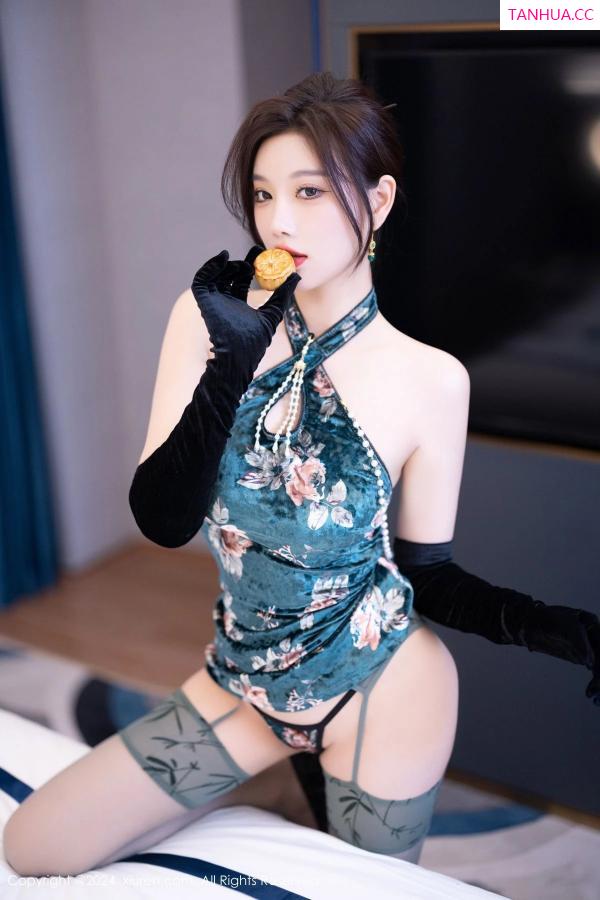 杨晨晨 sugar小甜心CC [XiuRen]高清写真图 2024.09.14 No.9165 杨晨晨Yome 黑丝美腿第27张图片